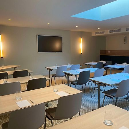 Hotel Yac Paris Clichy, A Member Of Radisson Individuals Bagian luar foto