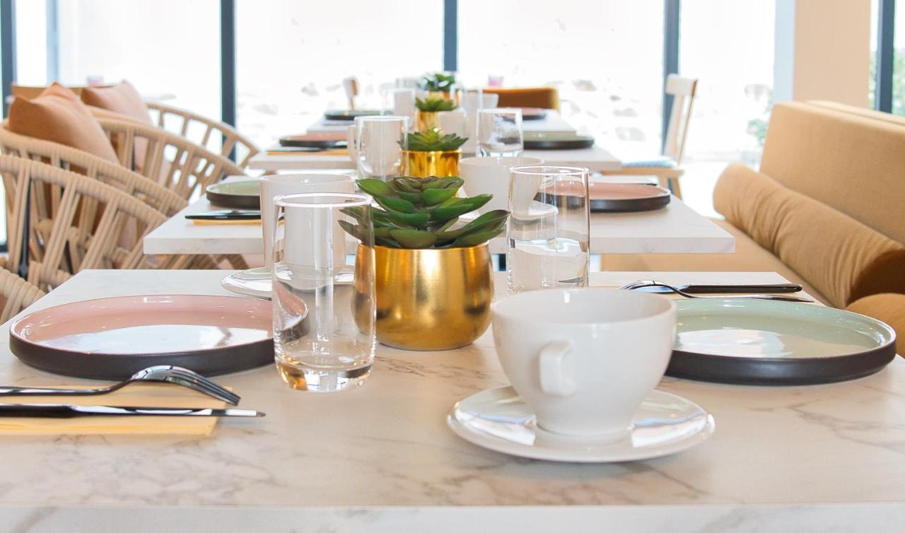 Hotel Yac Paris Clichy, A Member Of Radisson Individuals Bagian luar foto