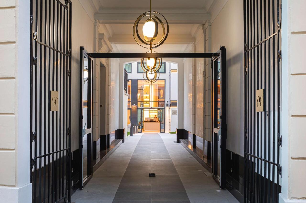 Hotel Yac Paris Clichy, A Member Of Radisson Individuals Bagian luar foto