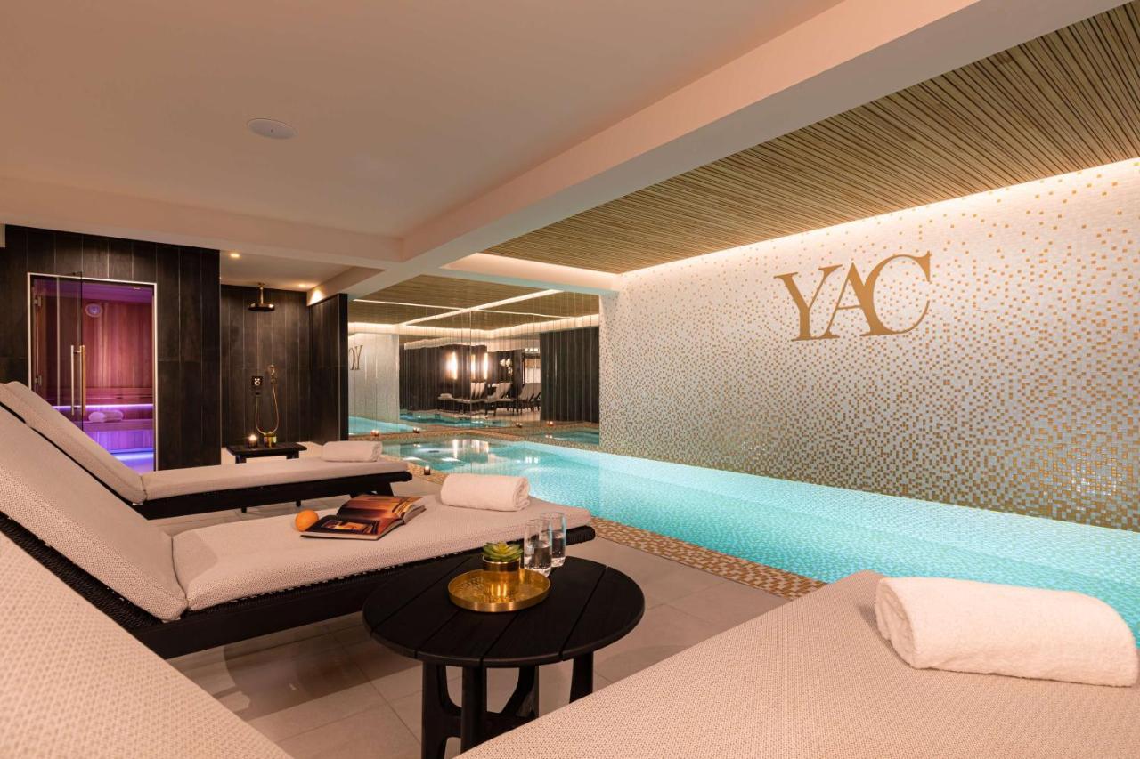 Hotel Yac Paris Clichy, A Member Of Radisson Individuals Bagian luar foto