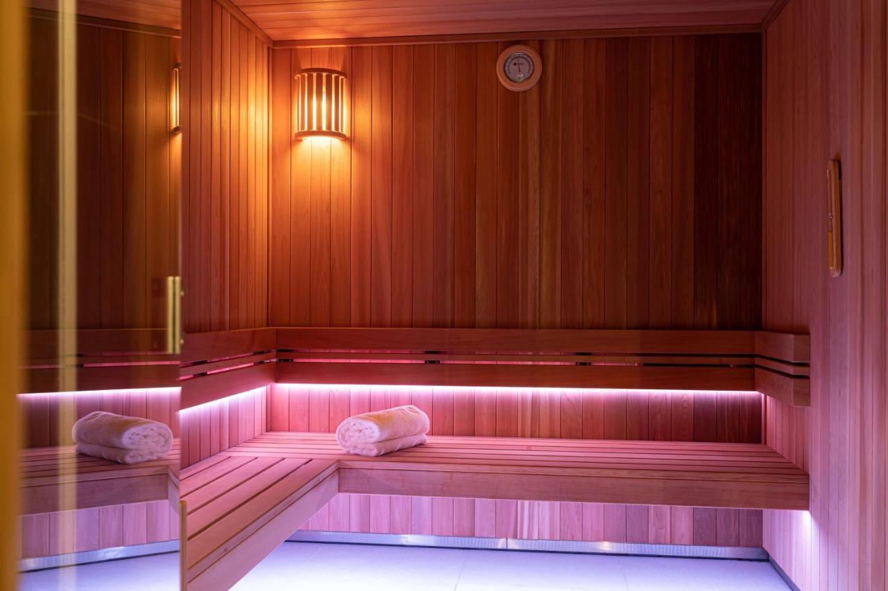 Hotel Yac Paris Clichy, A Member Of Radisson Individuals Bagian luar foto
