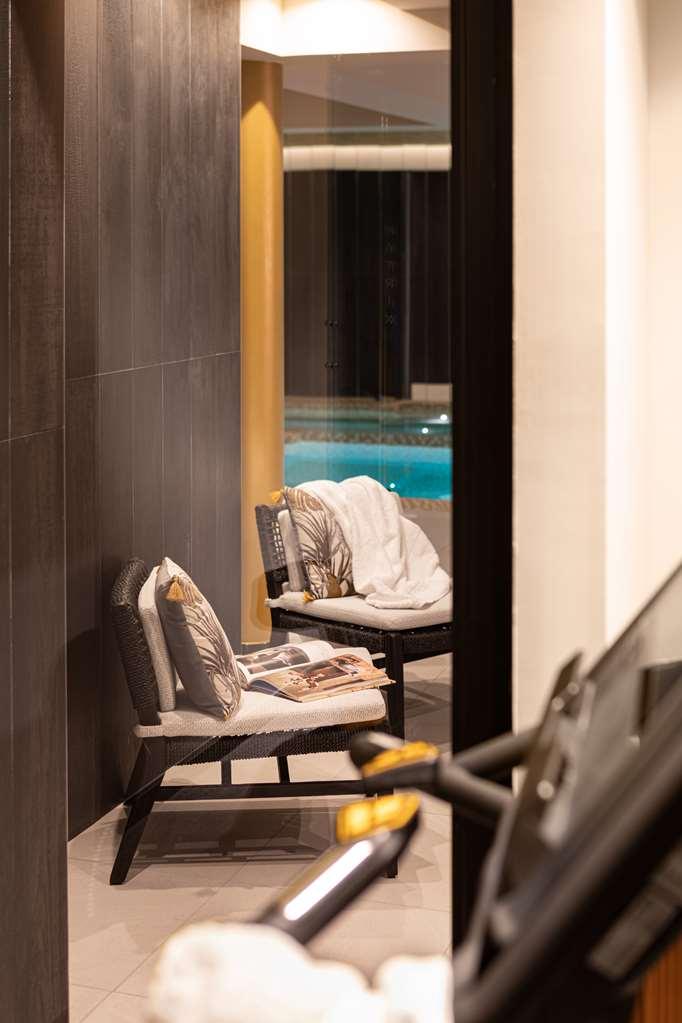 Hotel Yac Paris Clichy, A Member Of Radisson Individuals Bagian luar foto